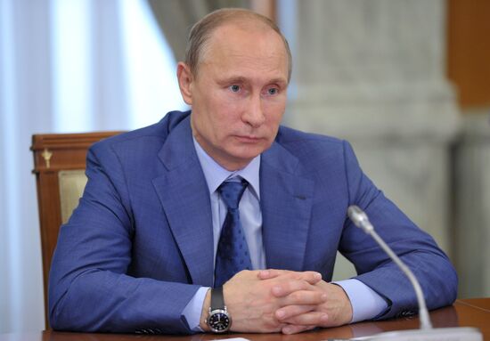 Vladimir Putin meets with Yang Jiechi