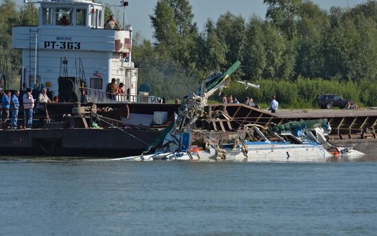 Motor ship and barge collide on Irtysh river, Omsk Region