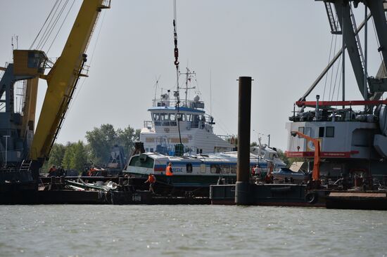 Sunken passenger ship lifted from Irtysh River
