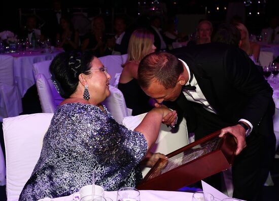 II Annual Charity Event L'Etincelle
