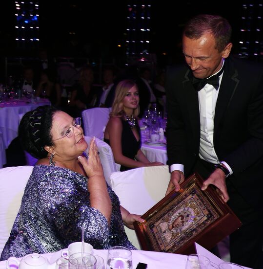 II Annual Charity Event L'Etincelle