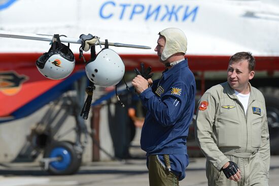 Crews in training for MAKS-2013 international air show