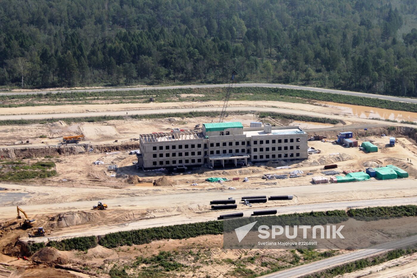 Rogozin visits Vostochny Space Center project in Uglegorsk