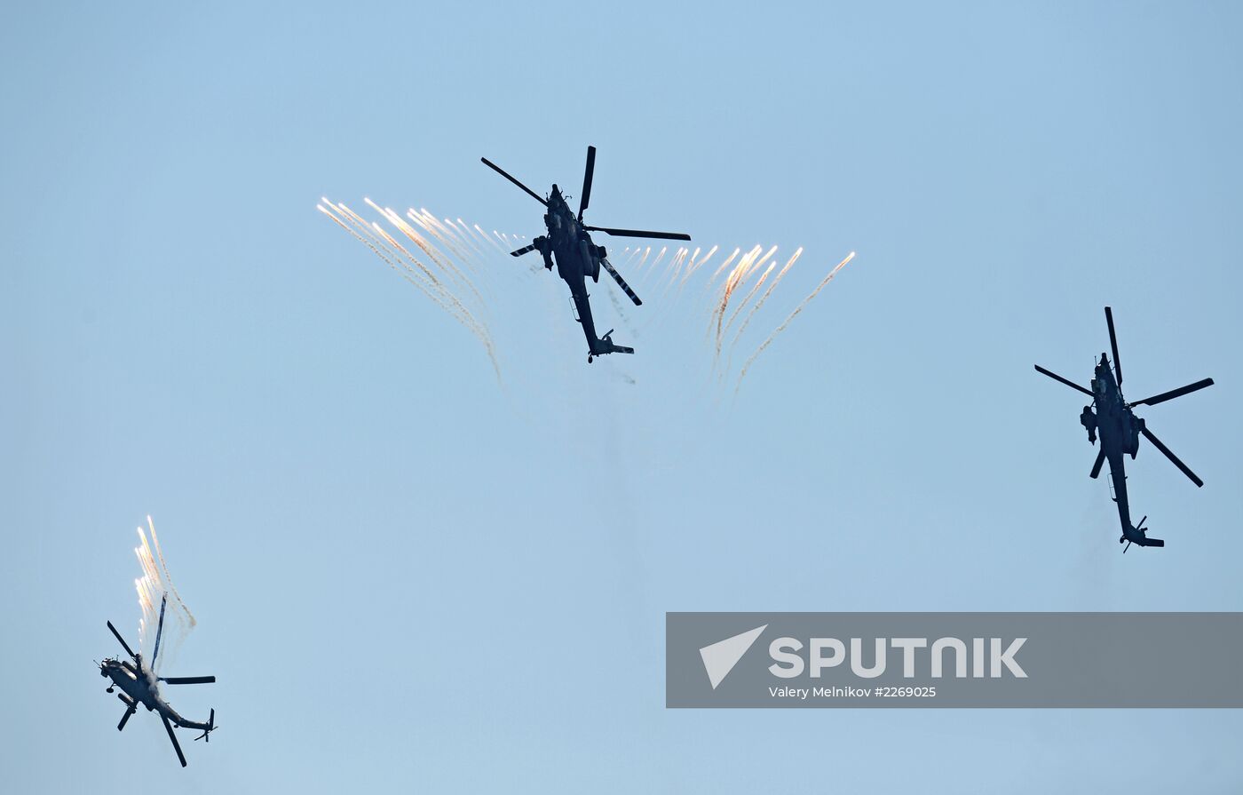 Training flights for air show MAKS-2013