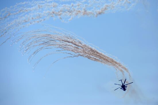 Training flights for air show MAKS-2013