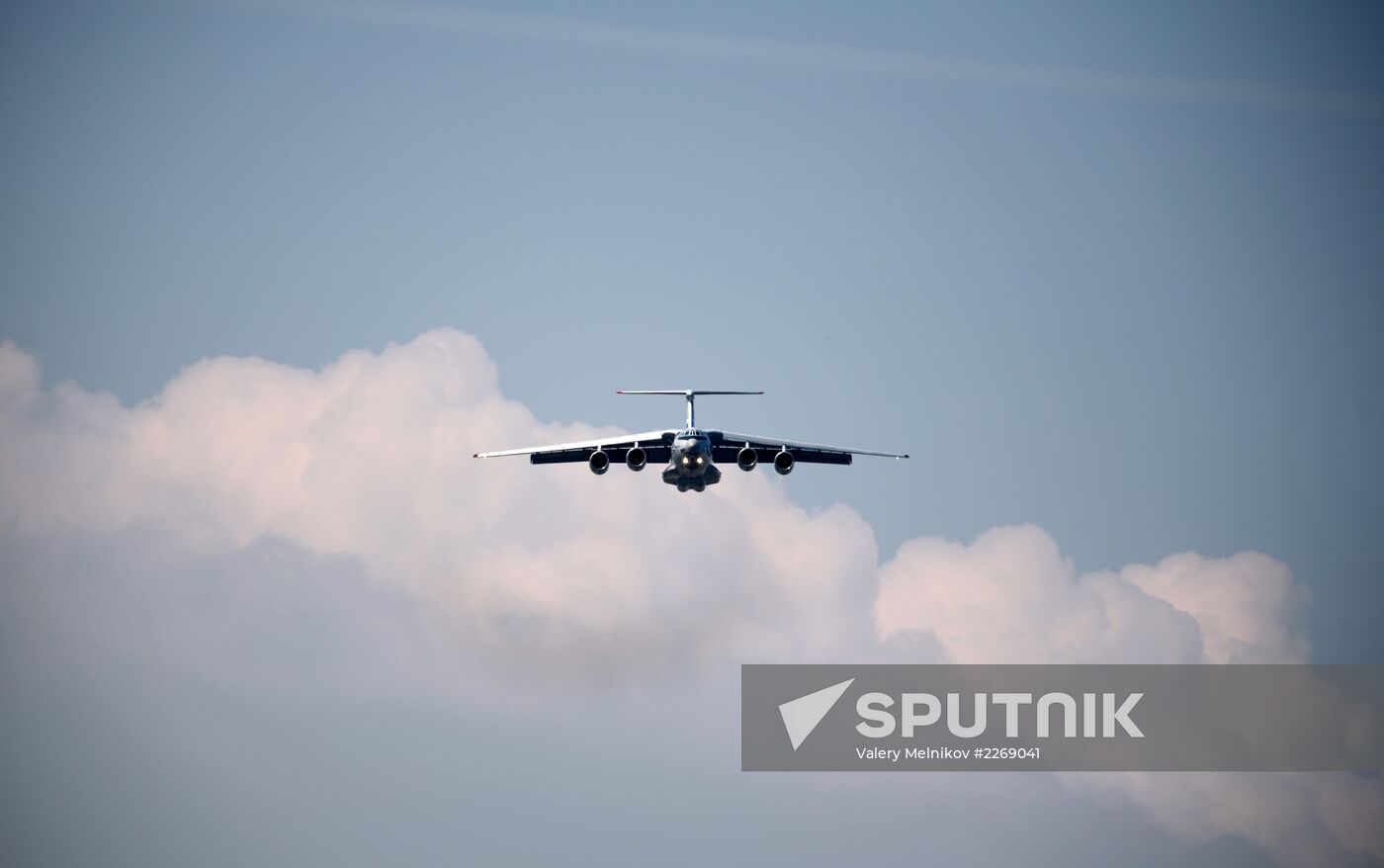 Training flights for air show MAKS-2013