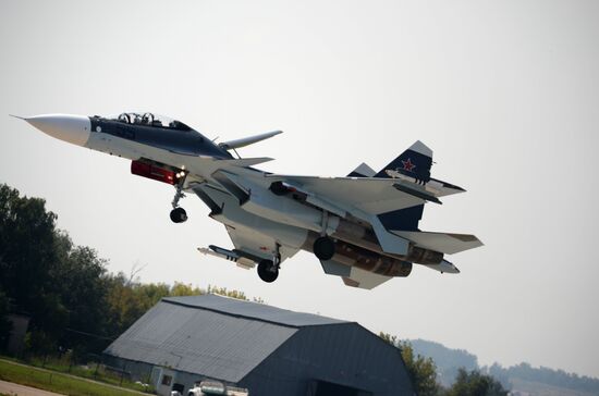 Training flights for air show MAKS-2013