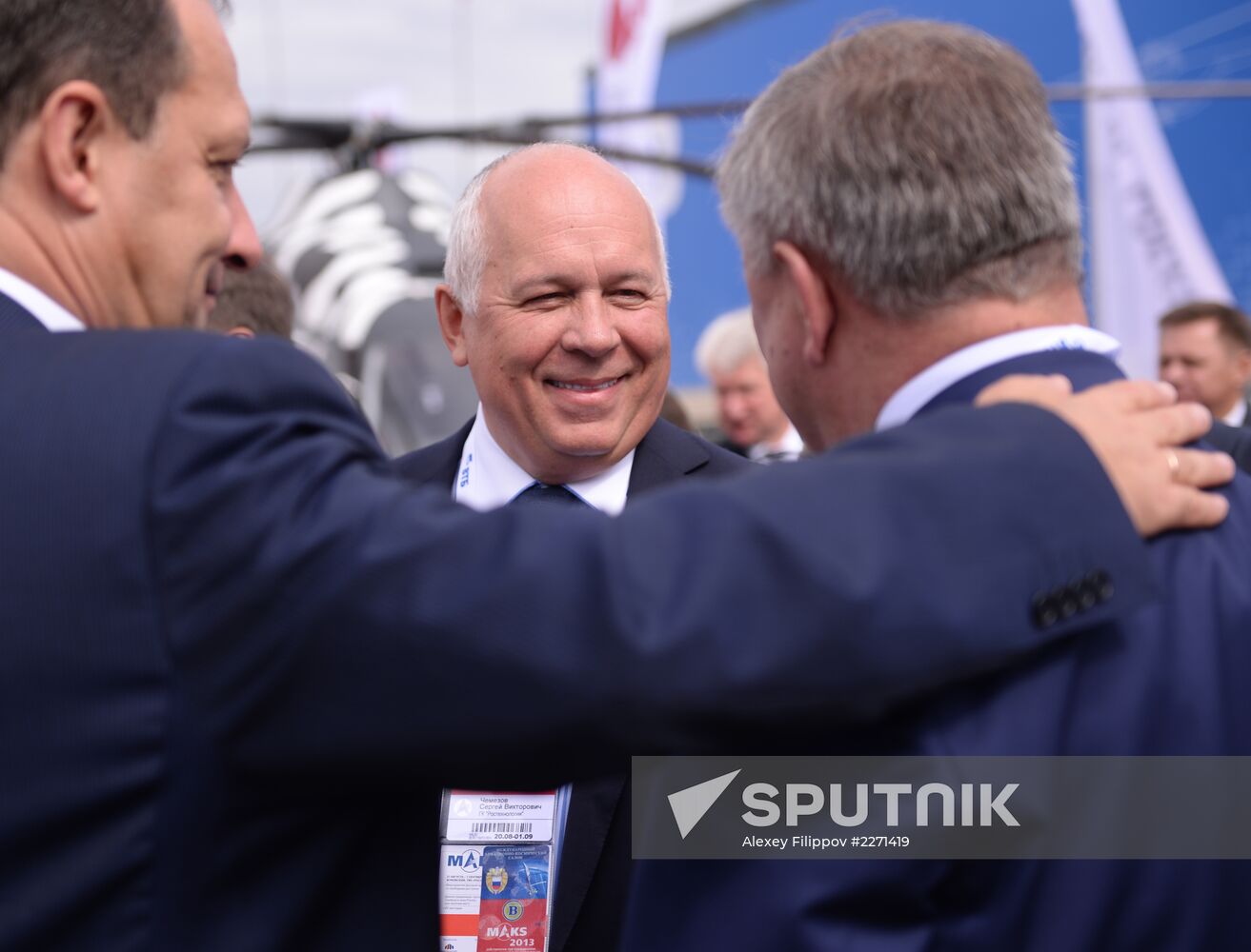 MAKS 2013 airshow kicks off