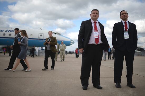 MAKS 2013 airshow kicks off