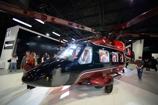 MAKS 2013 airshow kicks off