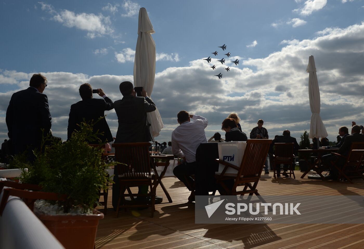MAKS 2013 airshow kicks off