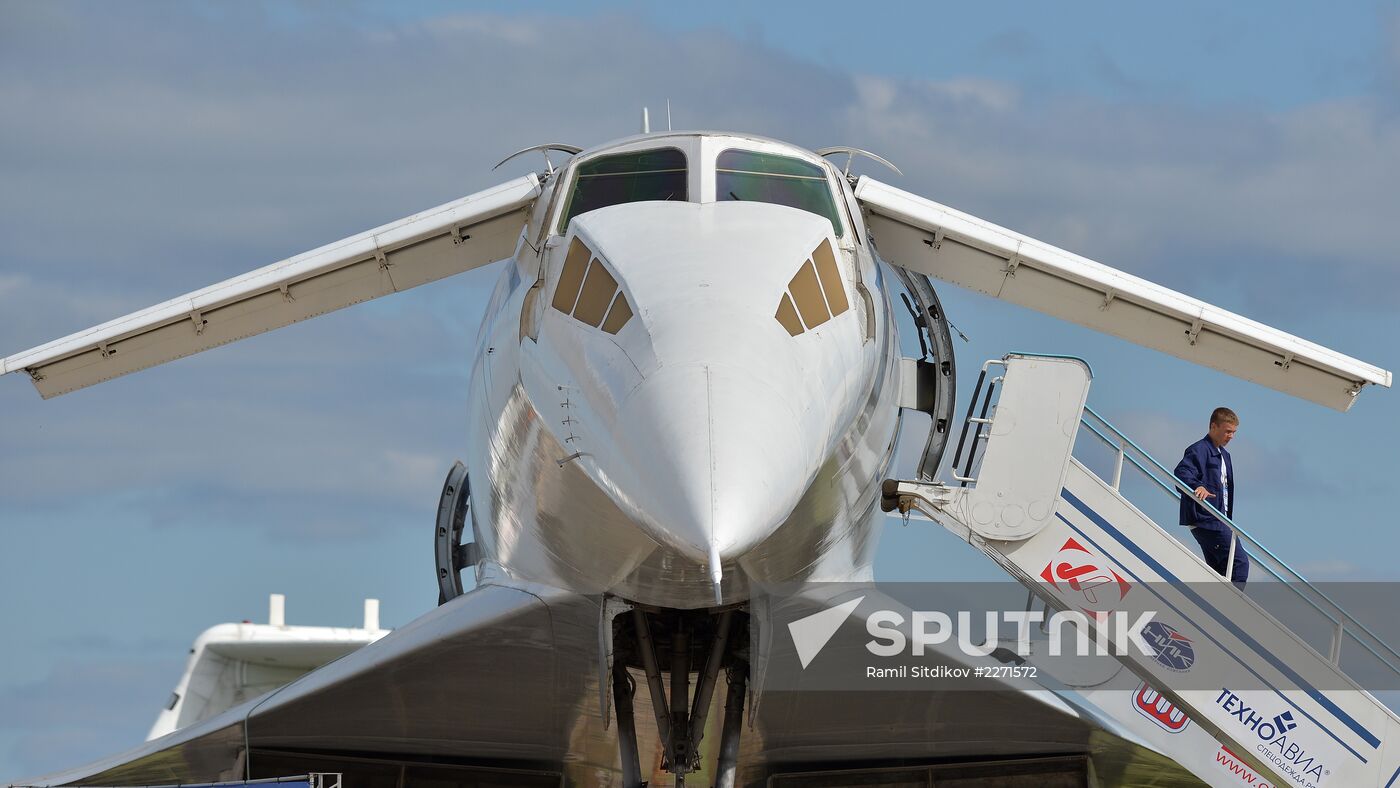 MAKS 2013 airshow kicks off