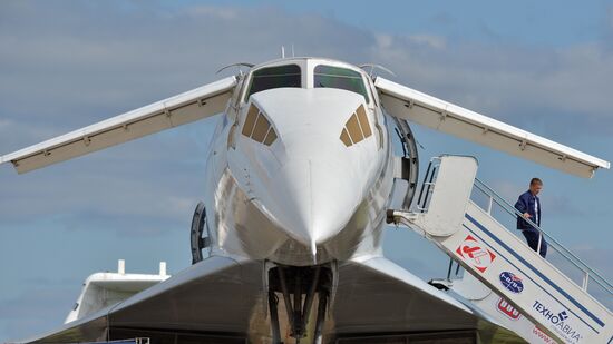 MAKS 2013 airshow kicks off