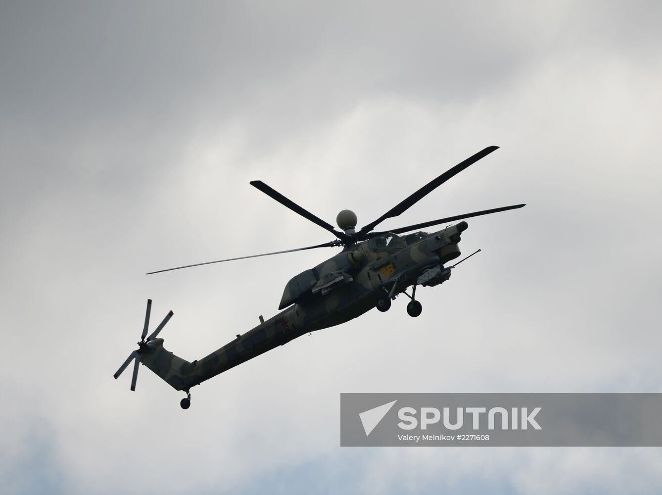 MAKS 2013 airshow kicks off