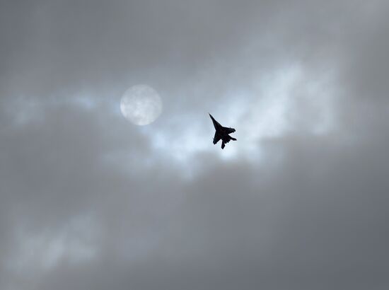 MAKS 2013 airshow kicks off