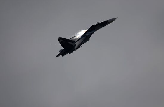 MAKS 2013 airshow kicks off