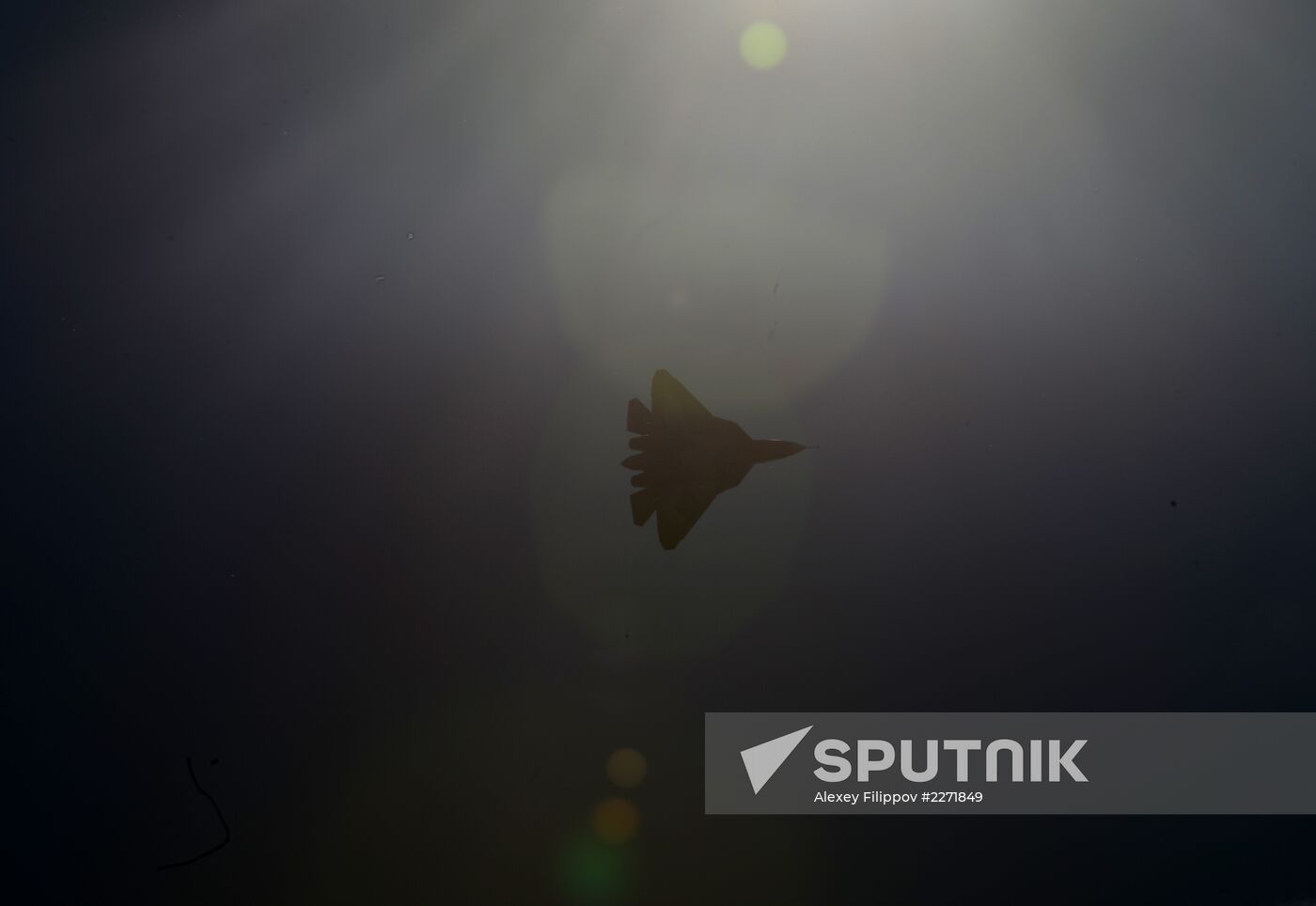 MAKS 2013 airshow kicks off