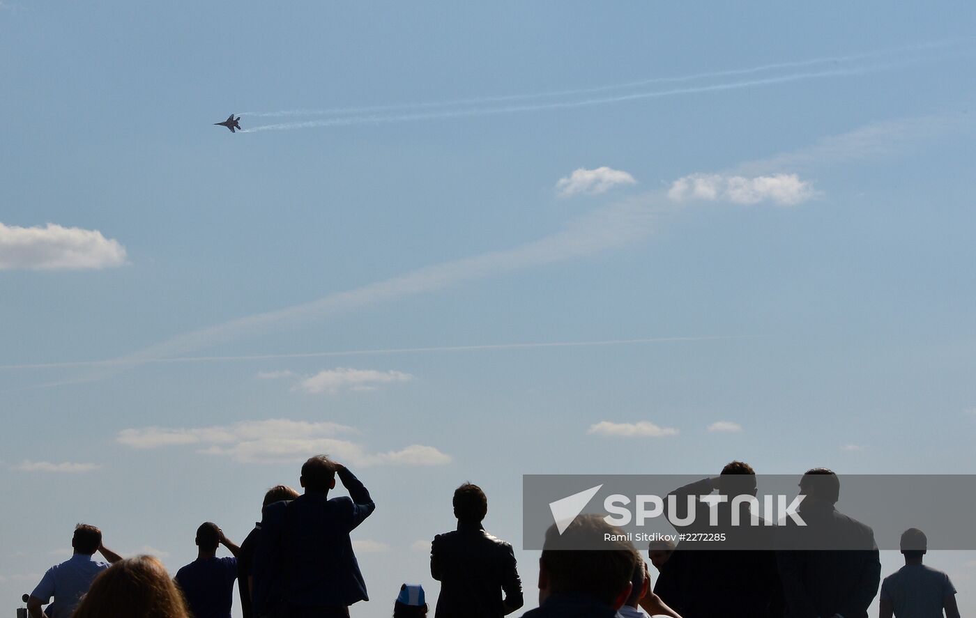 Air show at MAKS 2013