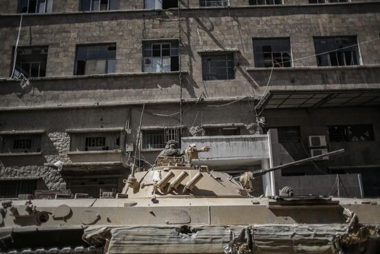 Syrian Army in Damascus surburb