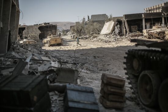 Syrian Army in Damascus surburb