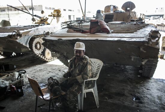 Syrian Army in Damascus surburb