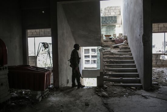 Syrian Army in Damascus outskirts