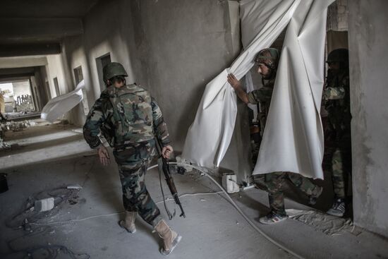 Syrian Army in Damascus outskirts