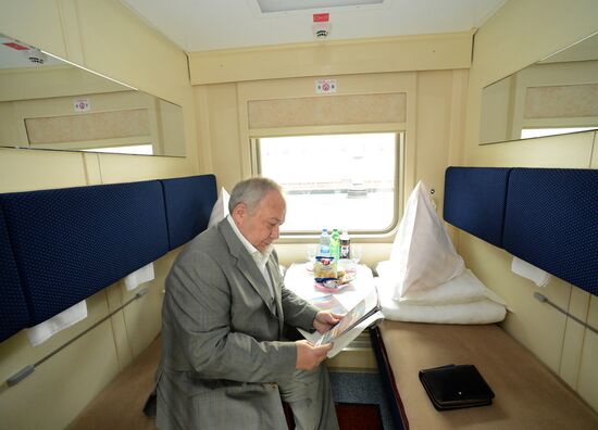 Presentation of two-story long-distance train