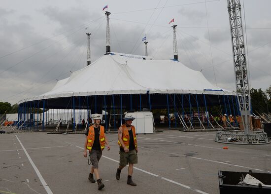 Cirque du Soleil's cupola assembly in Moscow