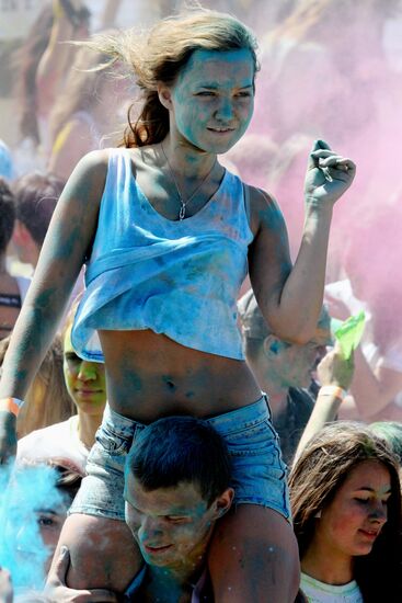 Holi festival of colors in Vladivostok