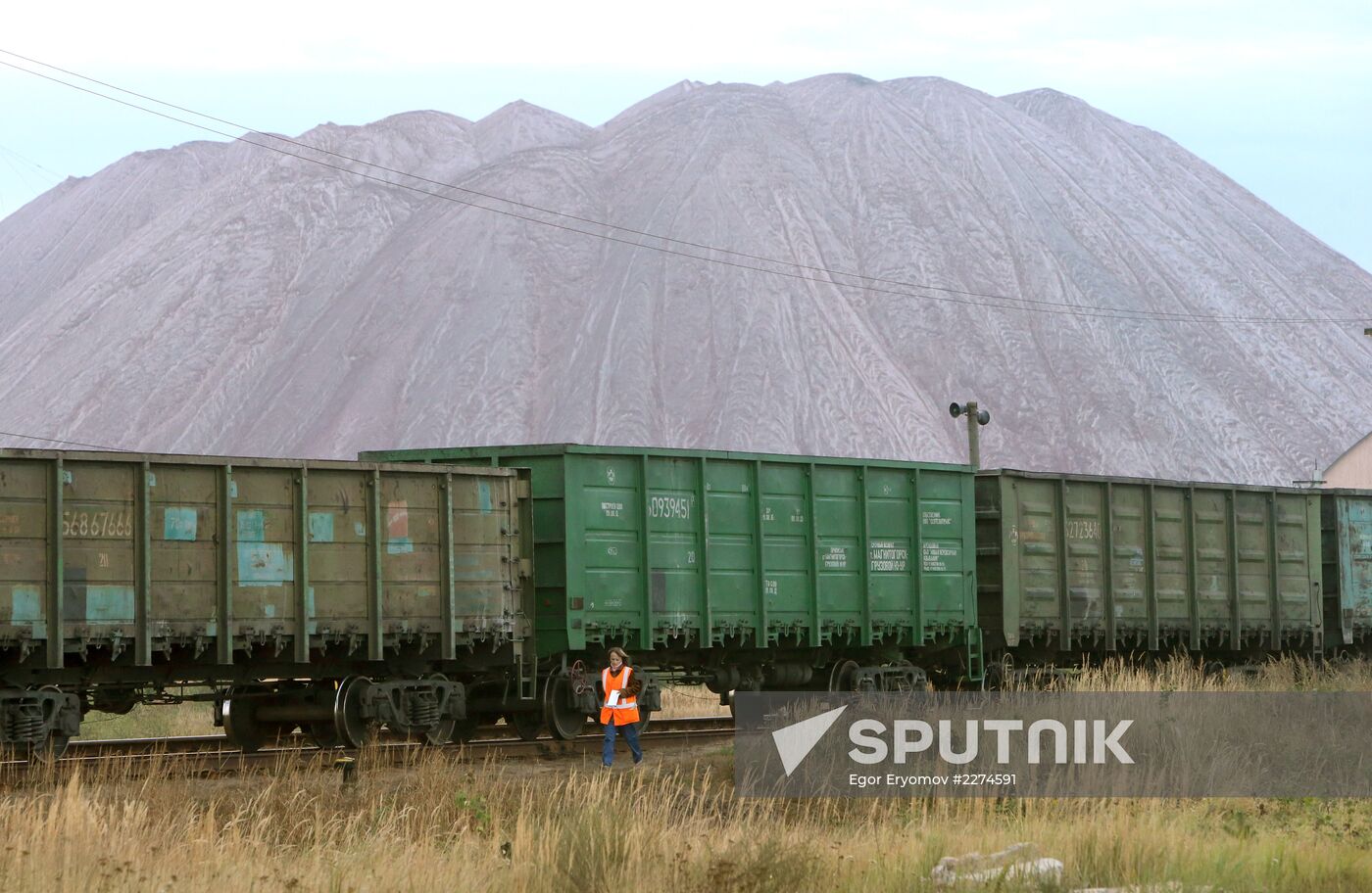Belaruskali halts operations at half of its mines