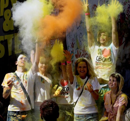 Holi festival of colors in Vladivostok