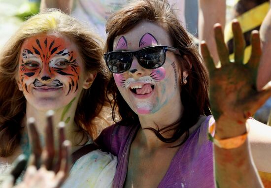 Holi festival of colors in Vladivostok