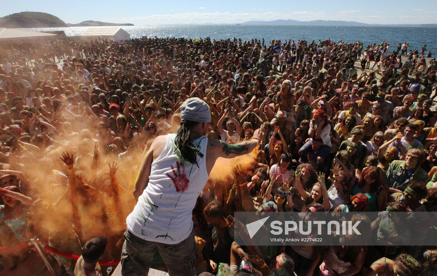 Holi festival of colors in Vladivostok