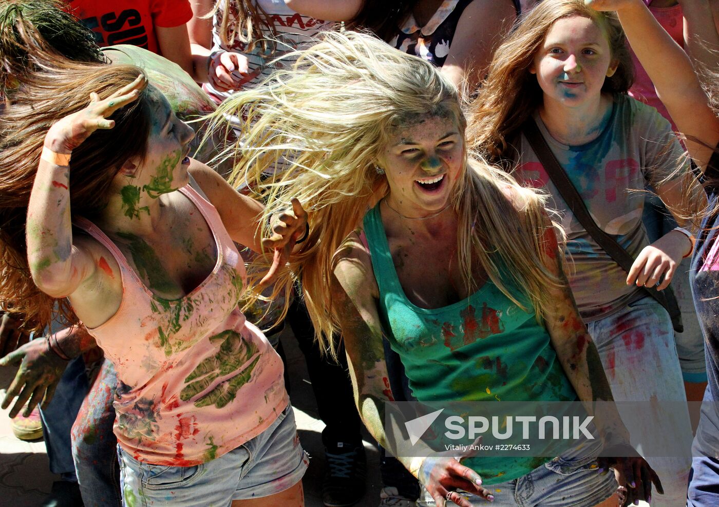 Holi festival of colors in Vladivostok