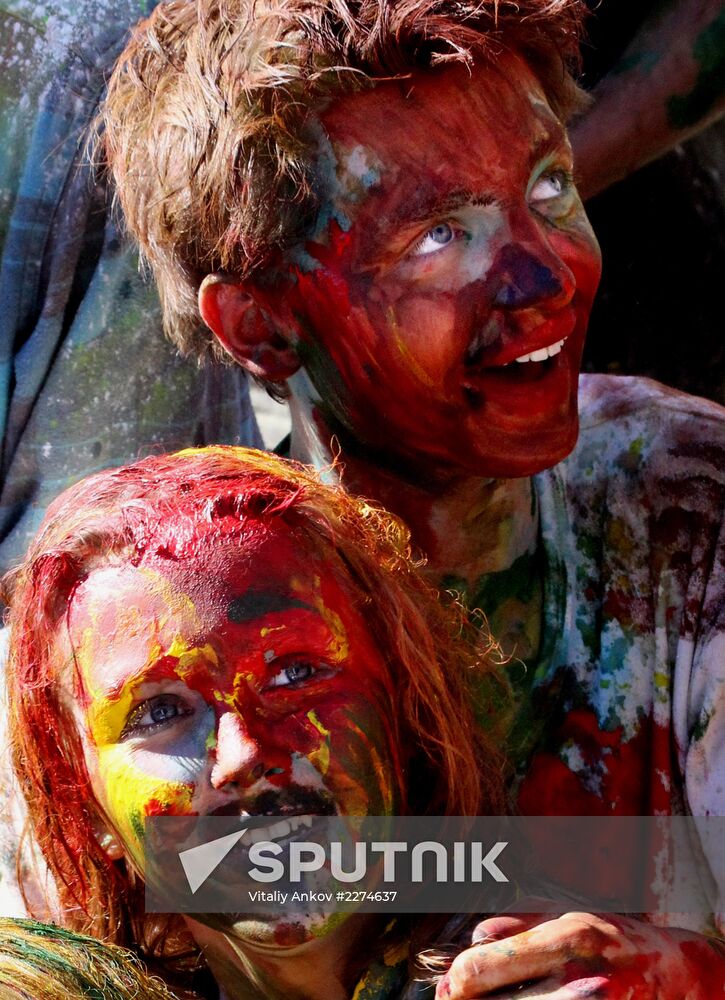 Holi festival of colors in Vladivostok