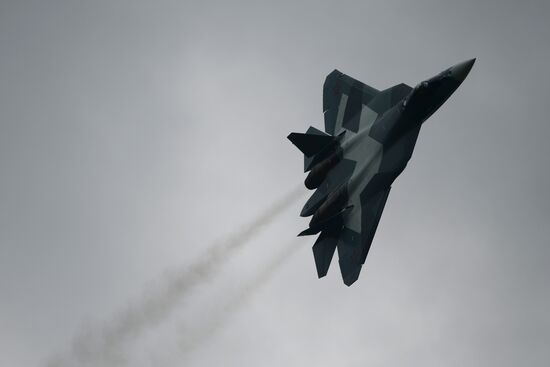 Closing of MAKS-2013 Aviation and Space Salon