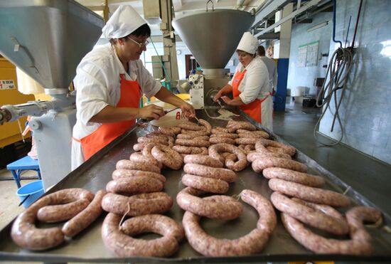 Russian food monistoring agency to step up Belarus meat control