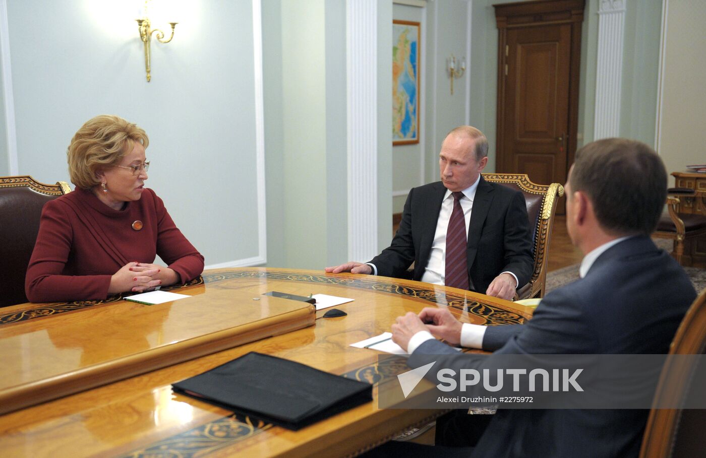 Vladimir Putin holds meeting on Syria