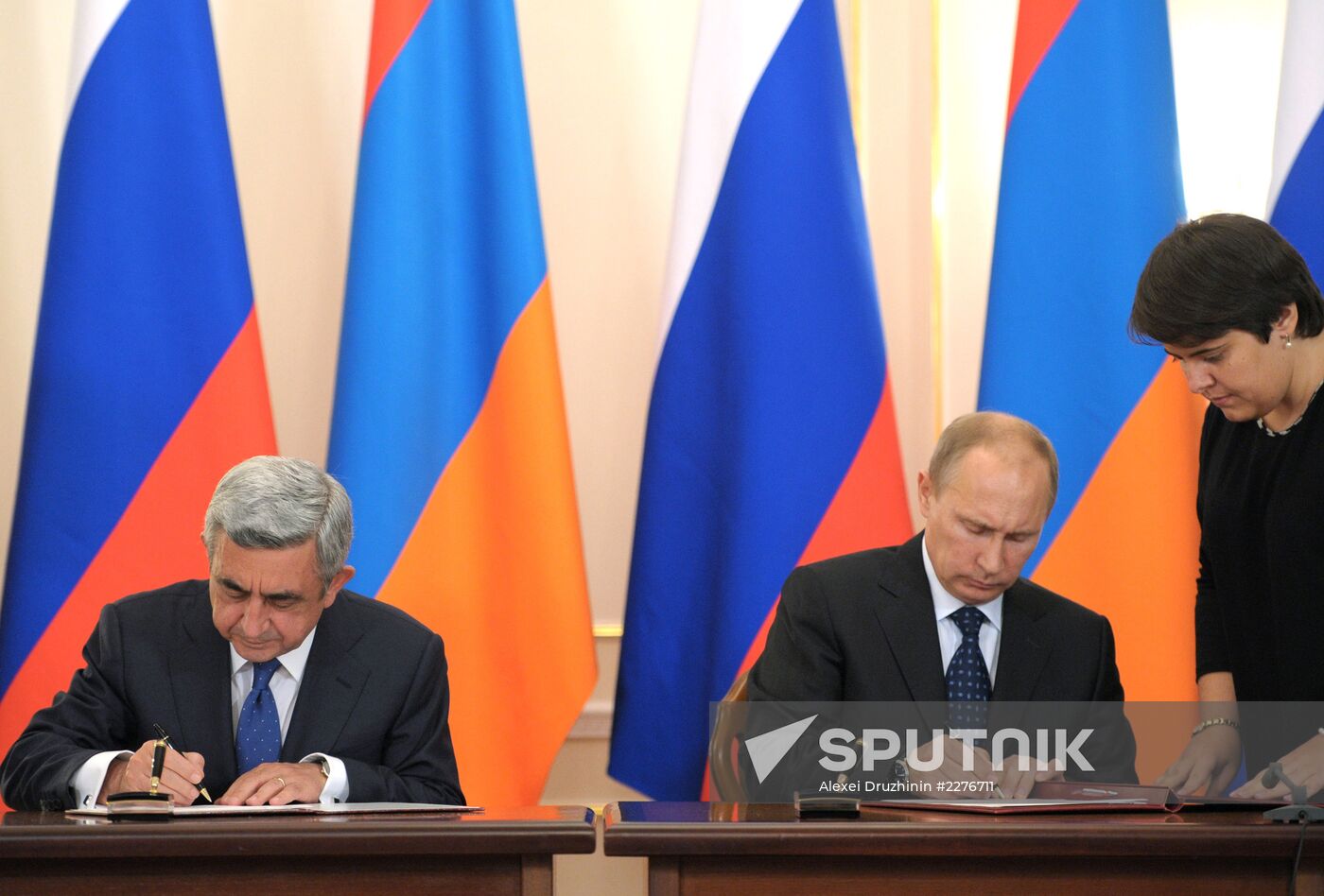 Vladimir Putin meets with Serge Sargsyan