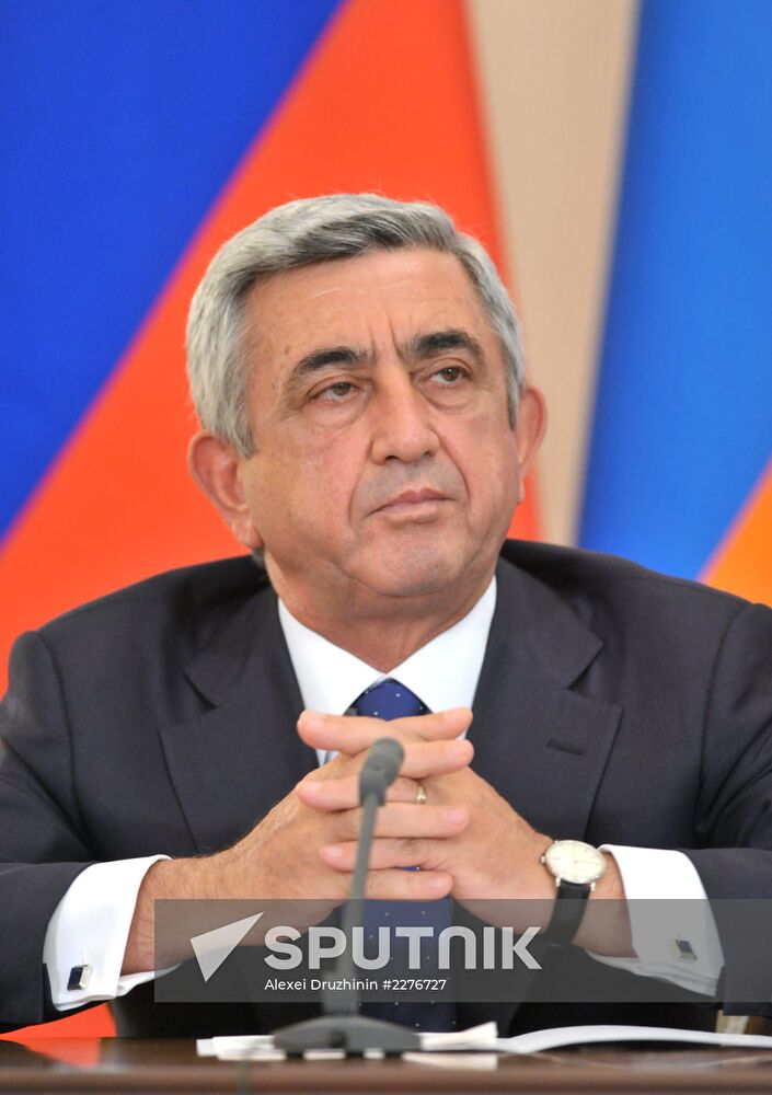 Vladimir Putin meets with Serge Sargsyan