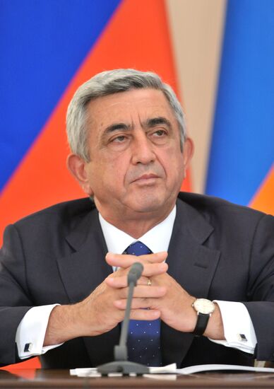 Vladimir Putin meets with Serge Sargsyan