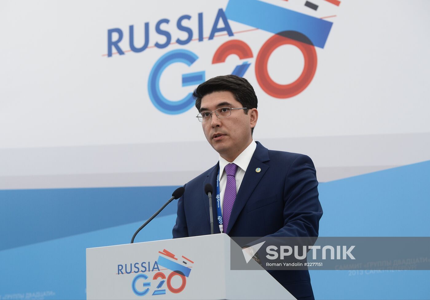 Briefings by Russian and foreign experts