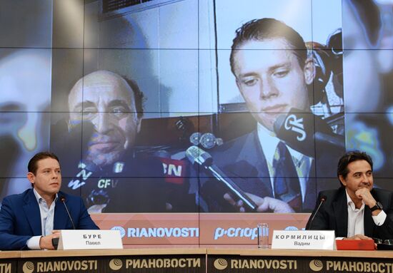 News conference by hockey player Pavel Bure at RIA Novosti