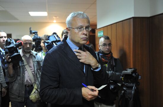 Consideration of Lebedev's appeal against court ruling postponed