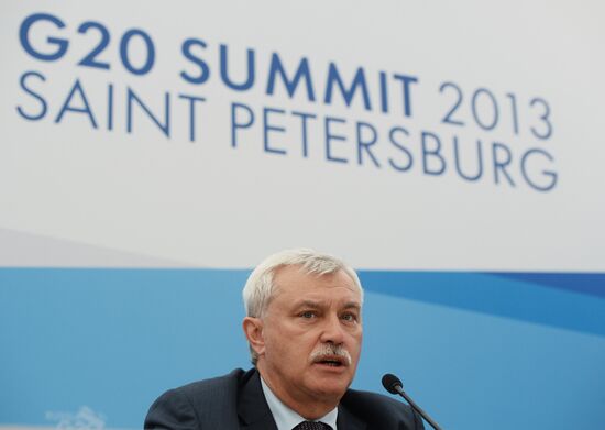 Briefings by Russian and foreign experts