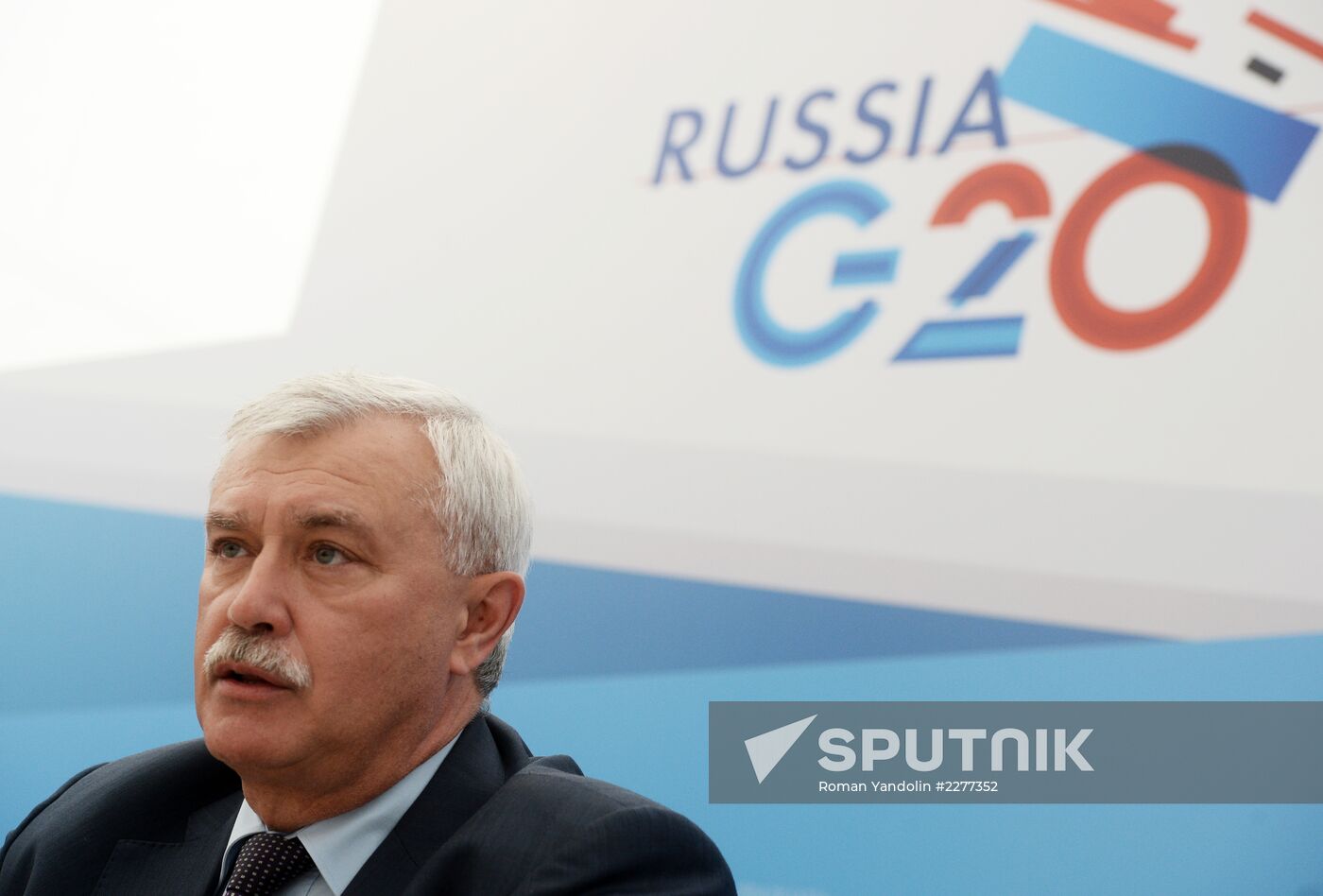 Briefings by Russian and foreign experts