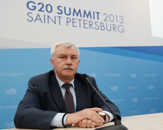 Briefings by Russian and foreign experts