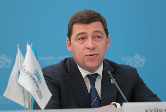 Briefings by Russian and foreign experts