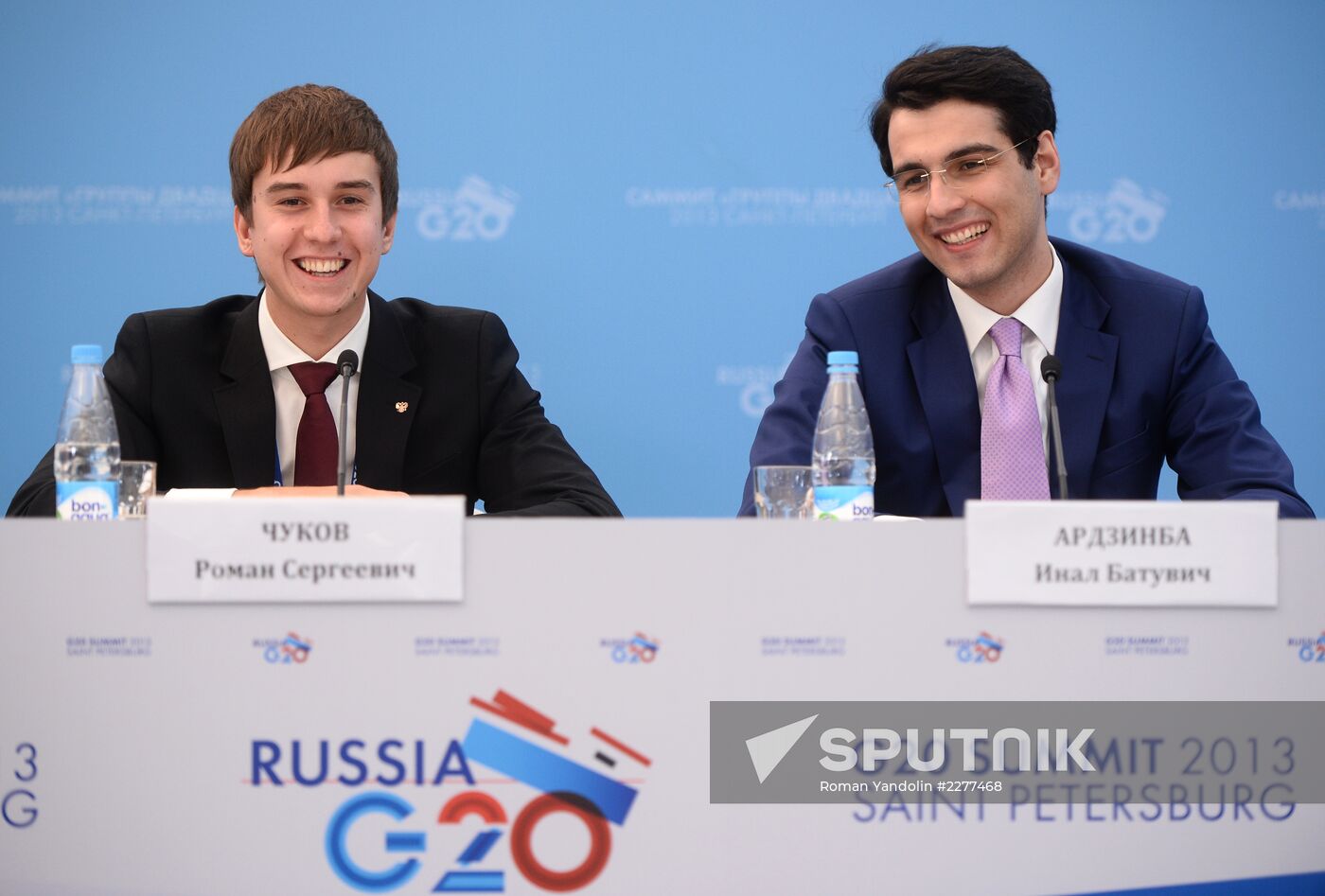 Briefings by Russian and foreign experts